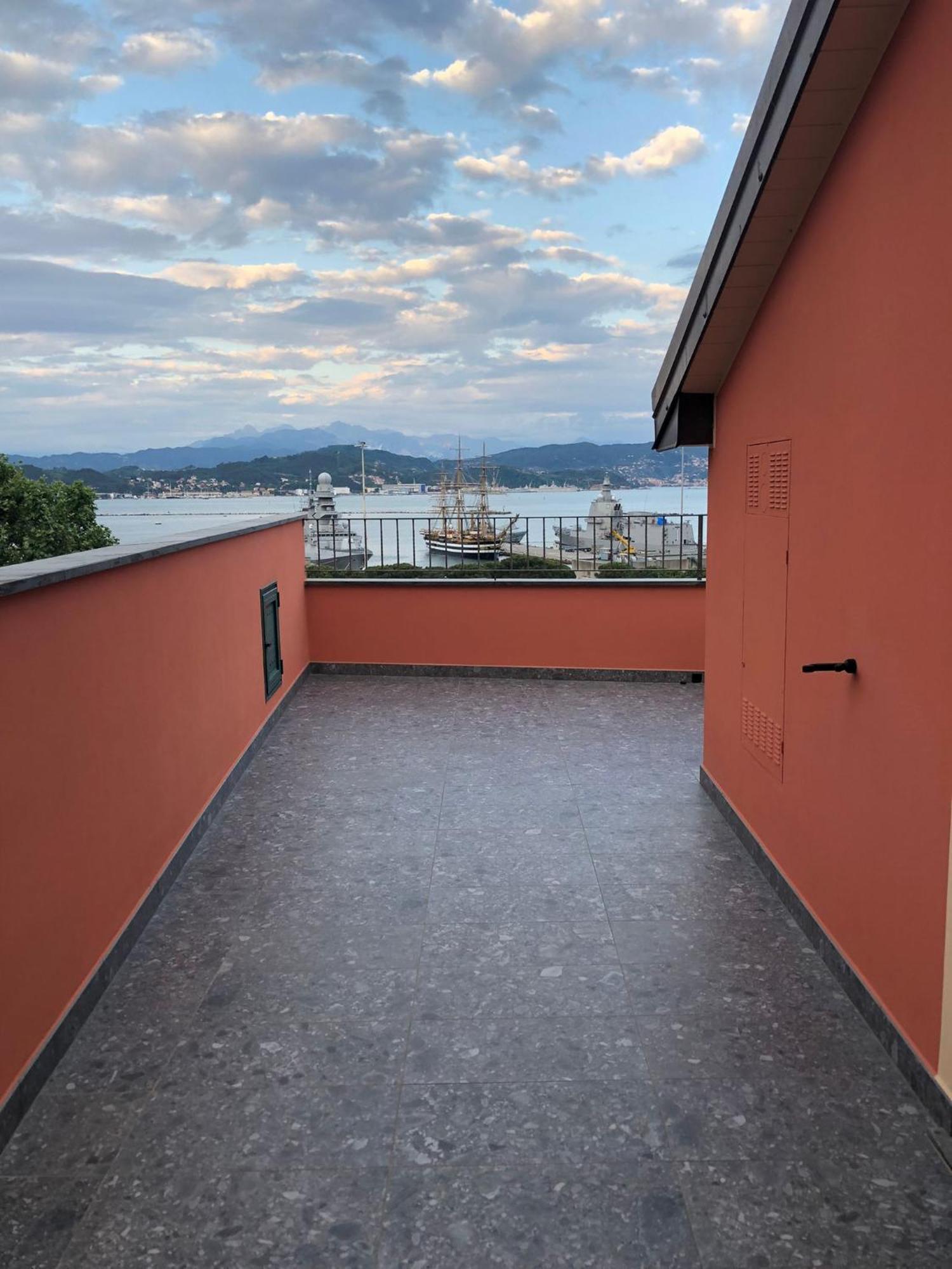 Casa Bouganville La Spezia Luaran gambar